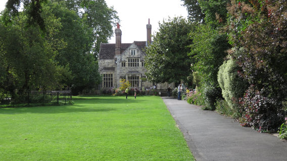 Southover Grange Gardens