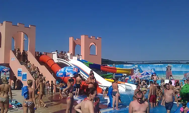 Hotels near Izvor Aqua Park