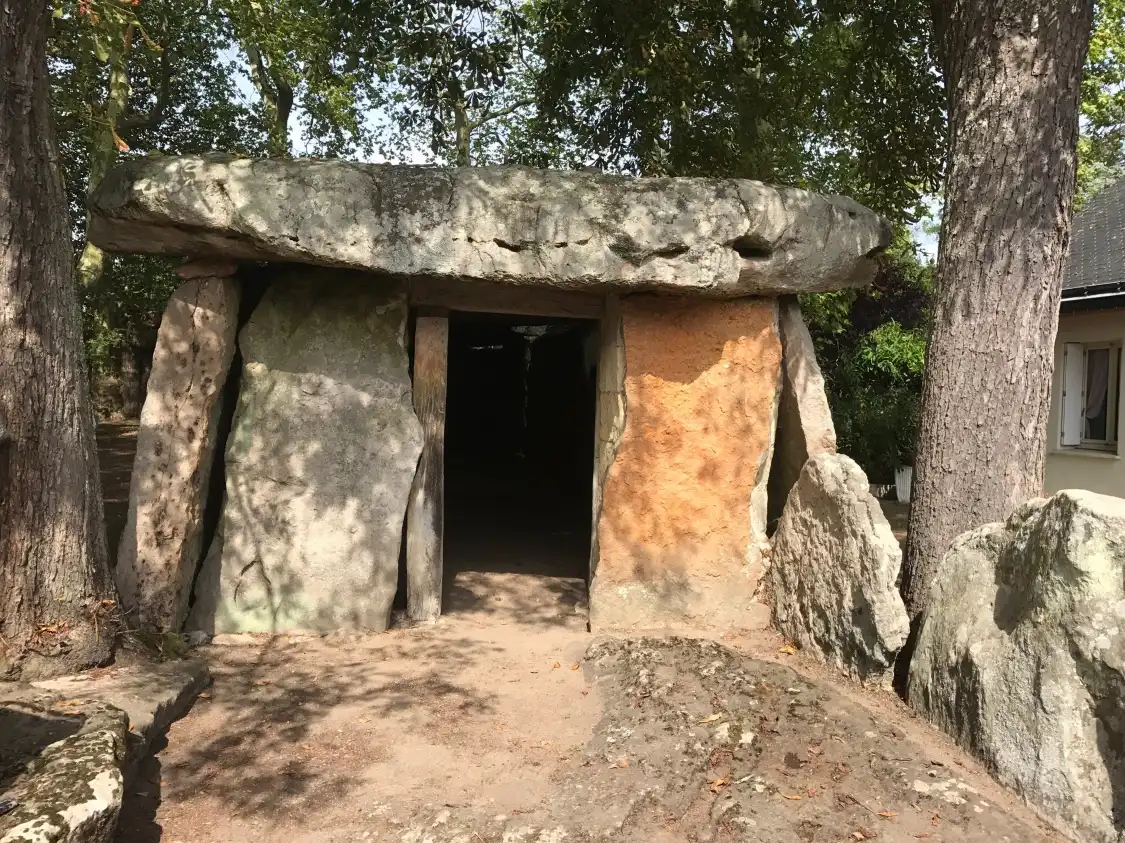 Hotels in der Nähe von DOLMEN DE BAGNEUX
