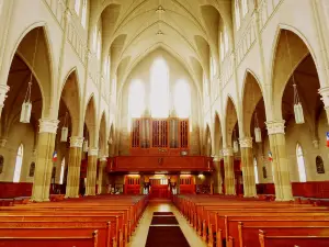 Église catholique Saint-Bernard Catholic Church