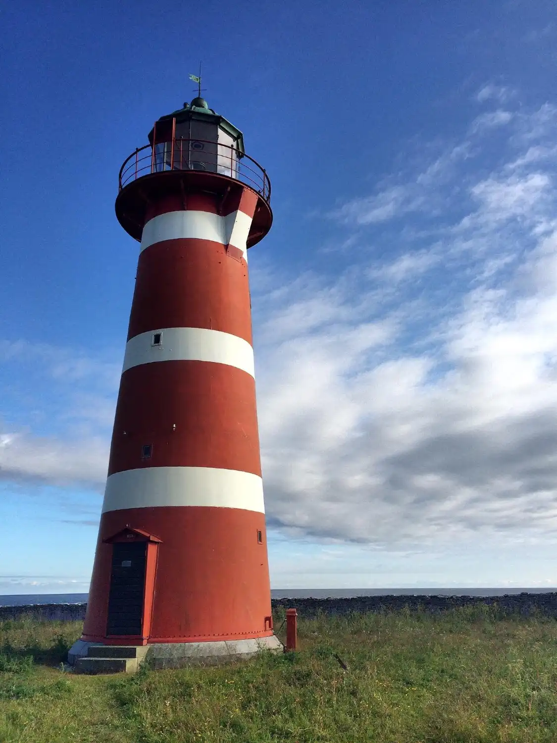 Hotels near När Lighthouse (Protected historic lighthouse from 1872)