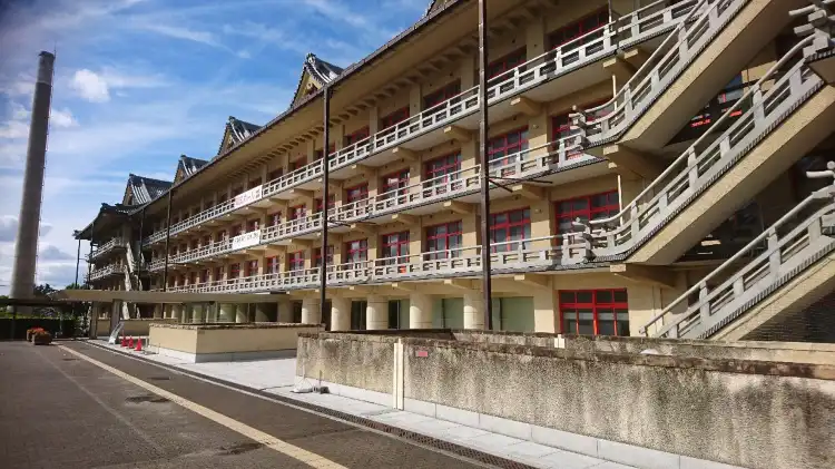 Hotels near Tenri University Sankokan Museum