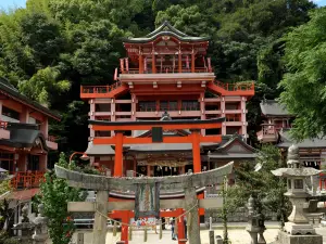 Kusadoinari Shrine