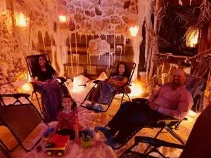 AURA salt cave and wellness