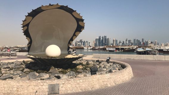 The Pearl Monument