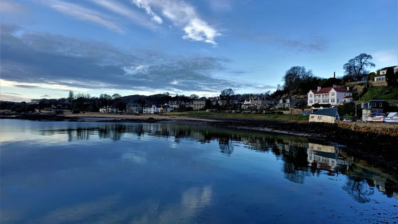 Aberdour House, Obelisk