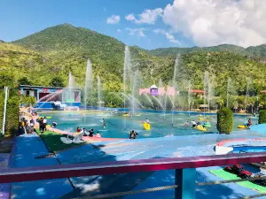 6 mile Wave World Water Boom