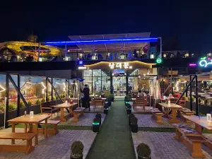 A Thousand and One Nights Park