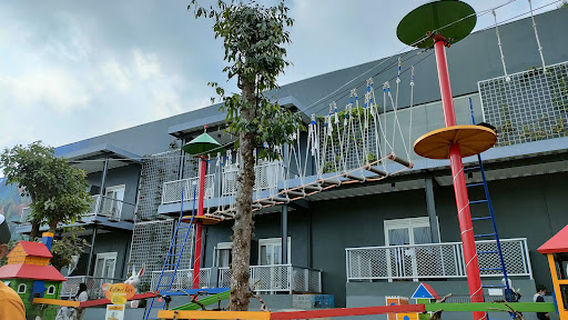 Suraloka Interactive Zoo