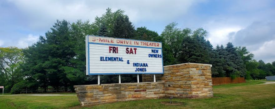 5 Mile Drive in Movie Theater