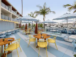 SALT Restaurant & Bar