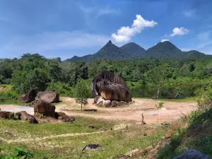 Wisata Batu Belimbing