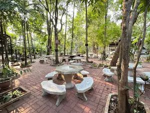 Wat Pa Boon Lom