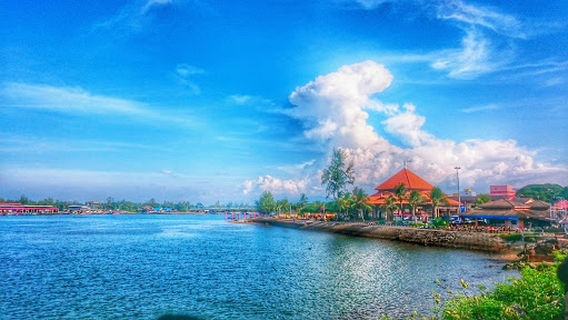 Kuala Besut Square