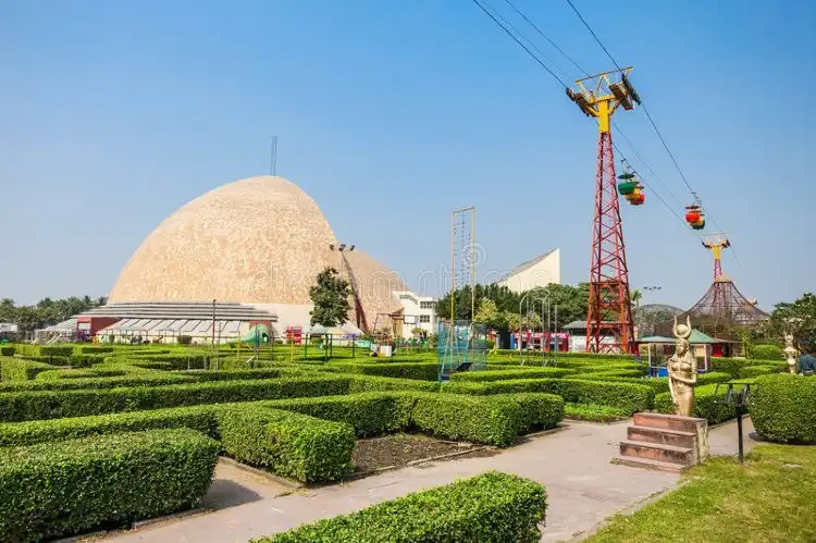 Hotels near Science City