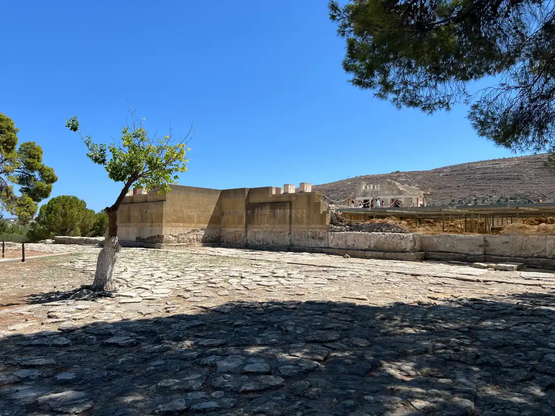 Hotels near Knossos Palace