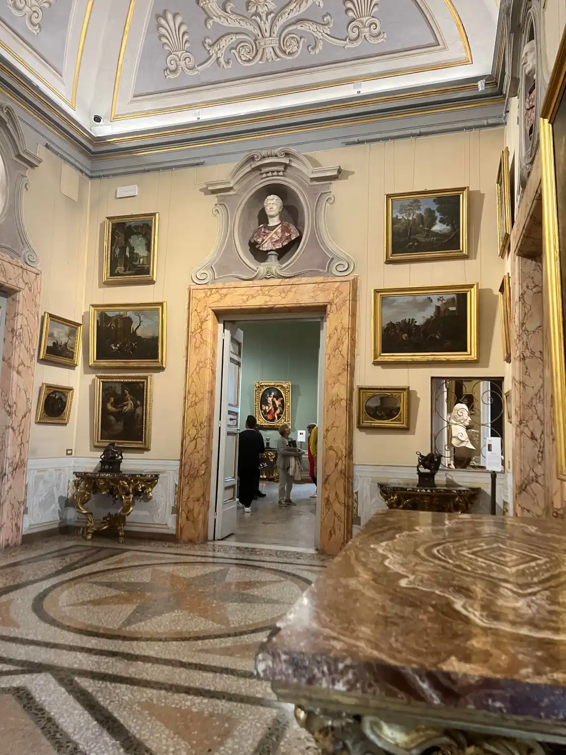 Hotels near Palazzo Corsini