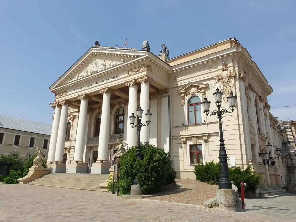 Hotels near Oradea State Theater