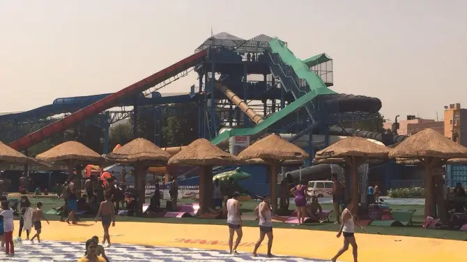 4_Fun 'n' Food Village