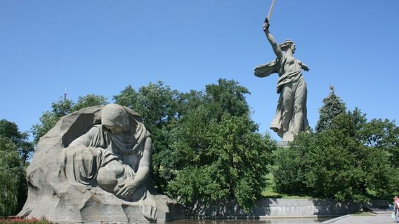 Родина-мать зовёт!