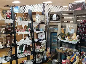 Treasure Trove Vintage Flea Market (26,000 Sq Ft)
