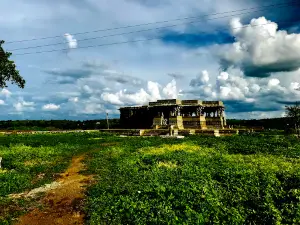 Ancient Chalukya Shri Kedāreshwara Temple