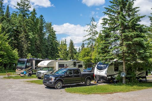Compare 5 airports near Mont Tremblant