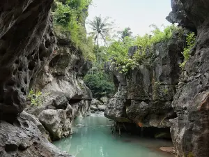 Senden Ngerit cave Kampak