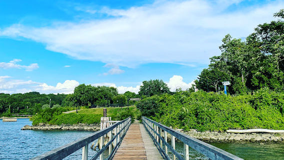 Fleischmann Pier Park