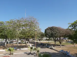 Plaza Cívica de Playa Azul Michoacán