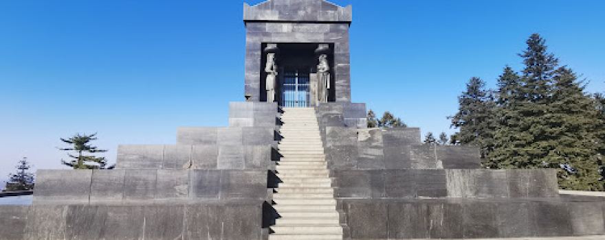 Monument to the Unknown Hero