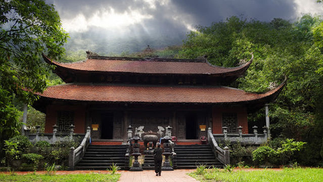 Chùa Lôi Âm Thượng