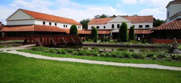 Hotels in Perl