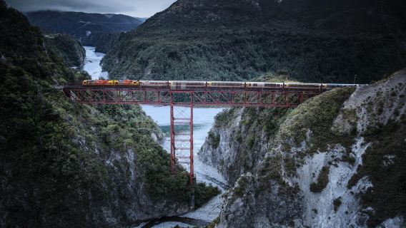 TranzAlpine: Scenic Train Christchurch - Greymouth