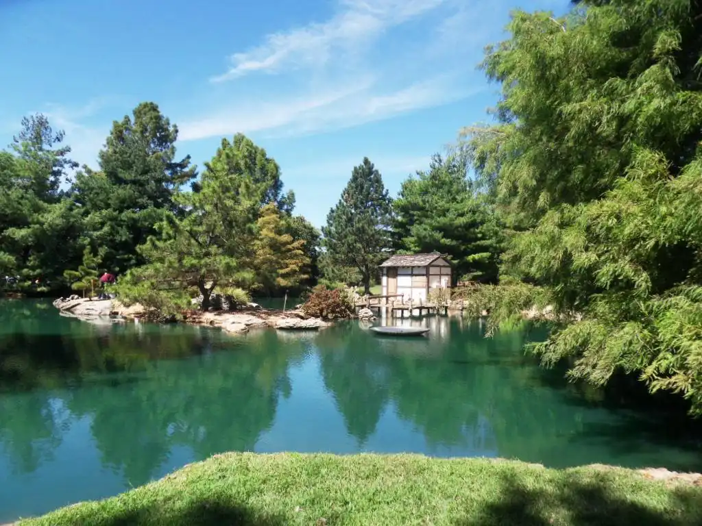 Hotels near Mizumoto Japanese Stroll Garden