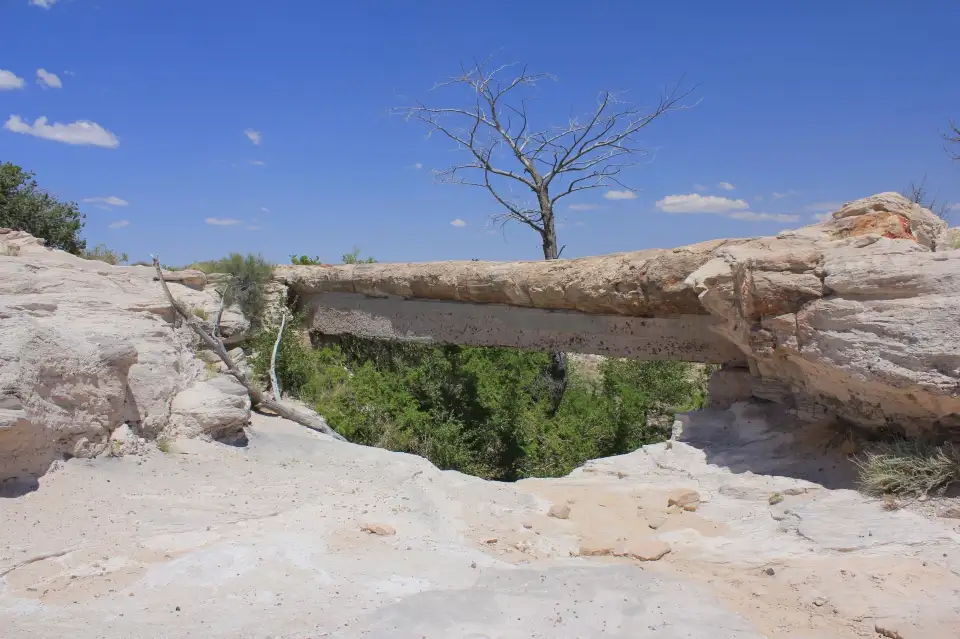 4_Agate Bridge
