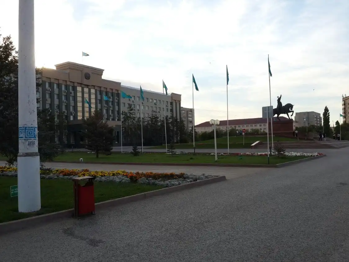 Hotels near Monument Abul Khair Khan