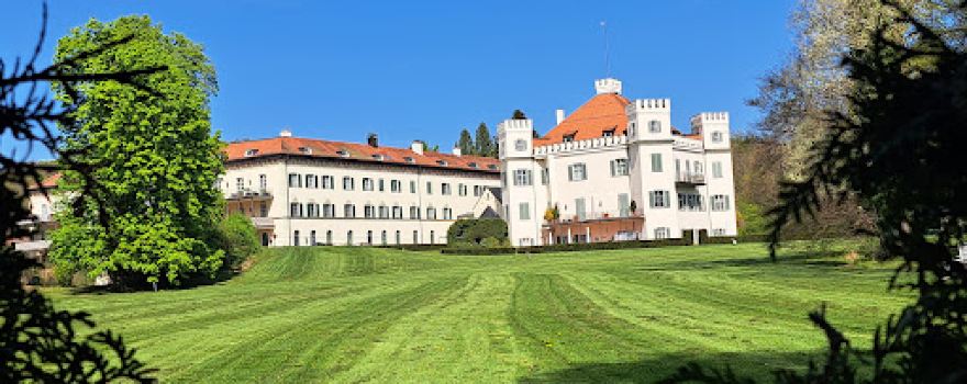 Sitzbänke am Starnberger See