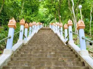 Phreah Reach Throap Mountain