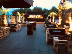 Admiral Music Lounge