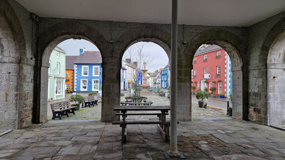 Llandovery Library