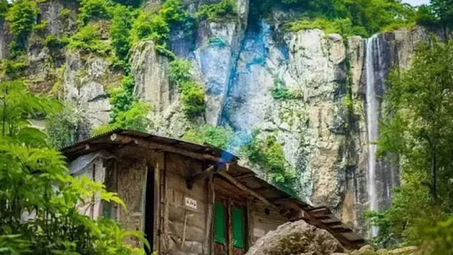 Laton Barzov Waterfall