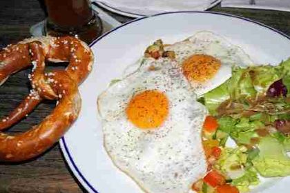 WEISSES BRÄUHAUS IM TAL