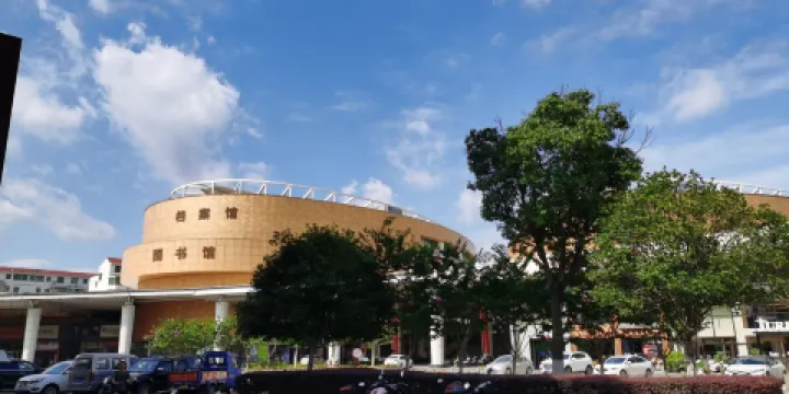 龍南市圖書館（財富廣場店）