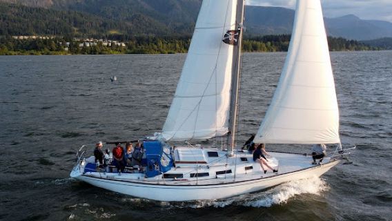 Heart Of The Gorge Sailing Adventures