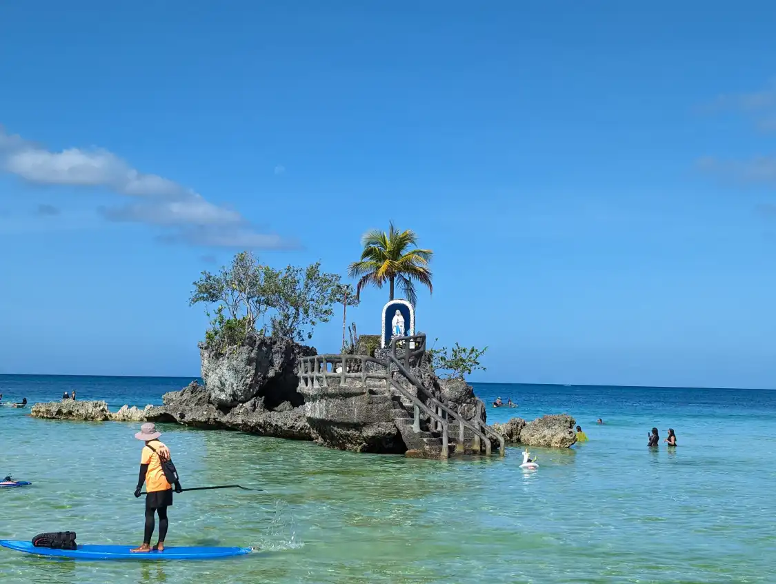 Hotels near Willy's Rock