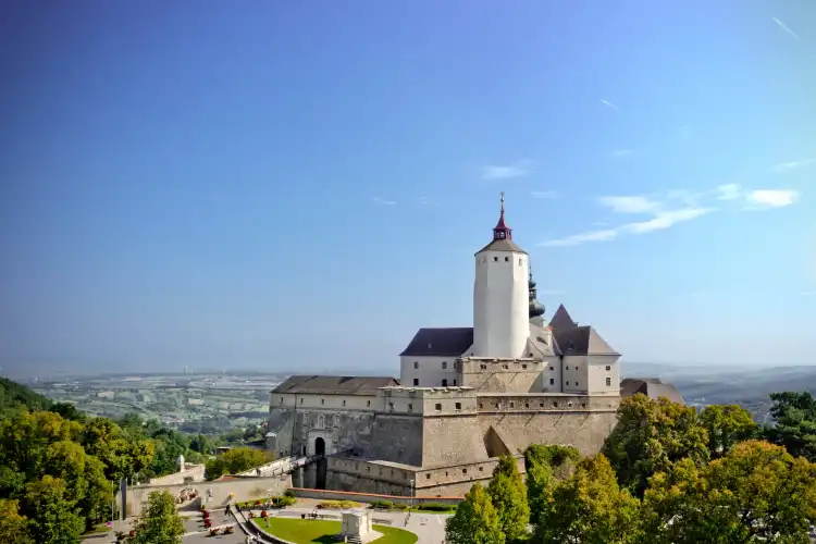 Các khách sạn ở Gemeinde Forchtenstein