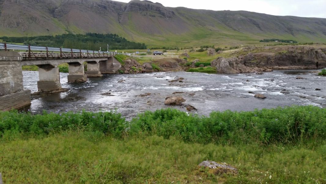 Flüge Garissa County Hólmavík