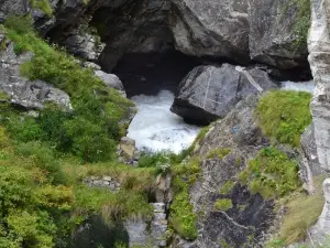 Bheem Pool, Mana