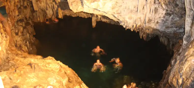 湯加塔布島住宿飯店